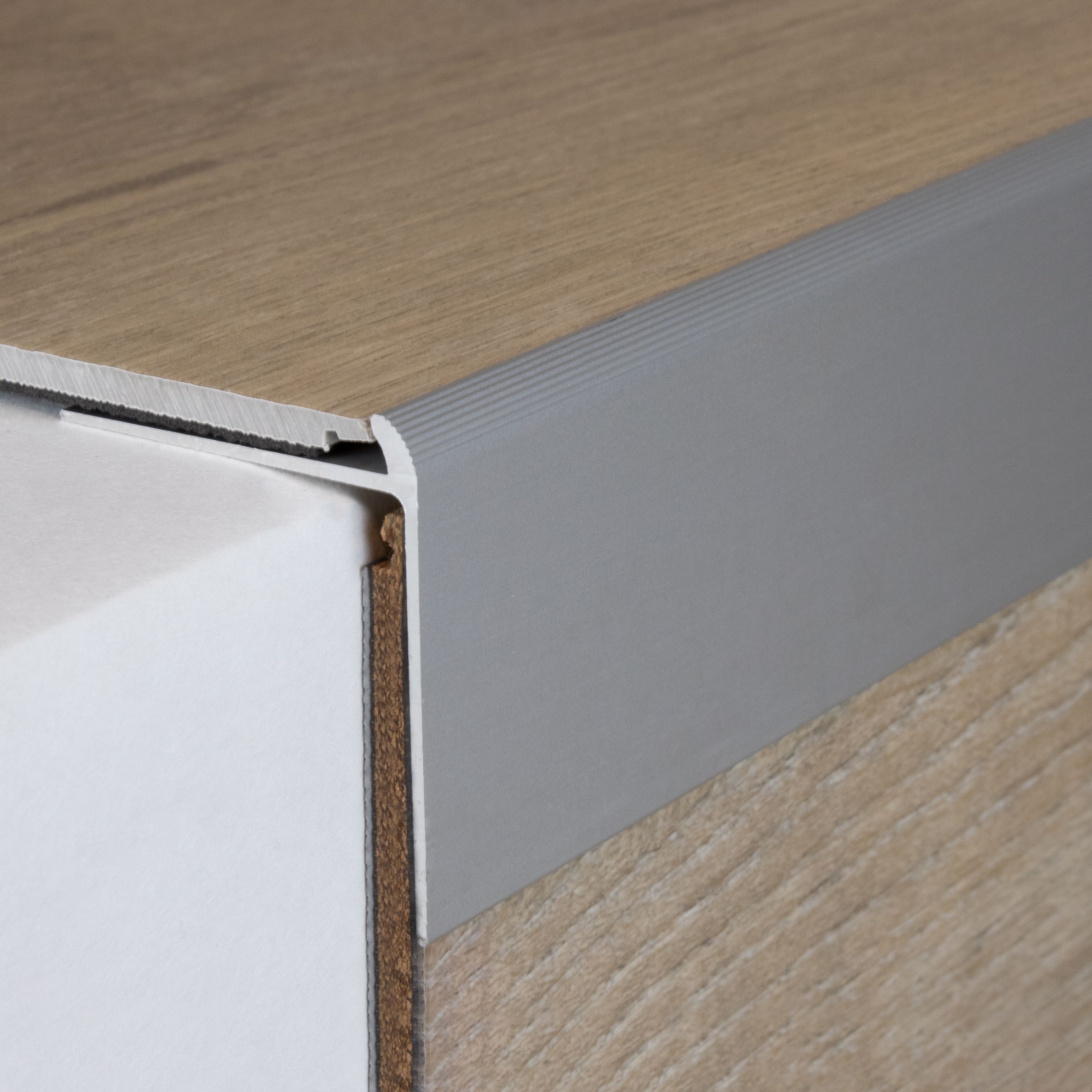 PROVISTON Treppenkanten- & Winkelprofile Berrie 40 x 40 mm Einfasshöhe 3 - 5 mm Aluminium
